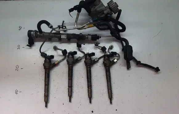 Audi A3 S3 8V Fuel injection system set 0445110477