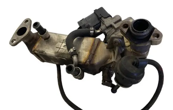 BMW 5 F10 F11 EGR valve cooler 7810871 7805446