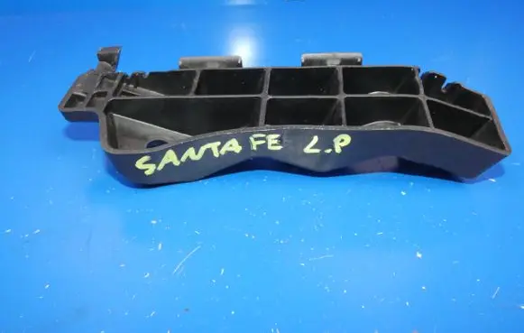 Hyundai Grand Santa Fe NC Front bumper mounting bracket