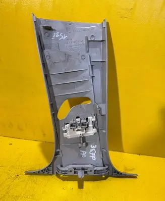 Ford Focus (C) pillar trim PPPDMTD15 S25R11 4M51A24582A
