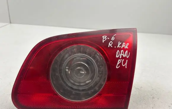 Volkswagen PASSAT B6 Tailgate rear/tail lights 5K6608832