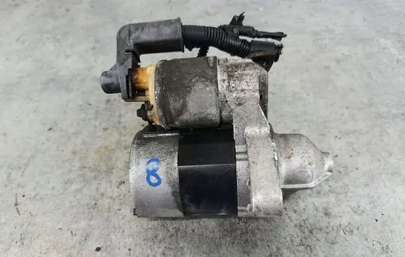 Toyota Aygo AB10 Starter motor VALEO