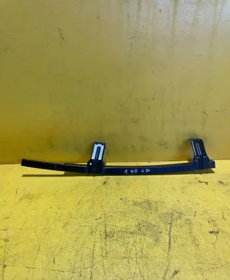 Chevrolet Captiva Front door window/glass frame 