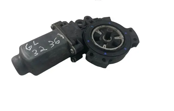 Hyundai ix35 Front door window regulator motor 402390B