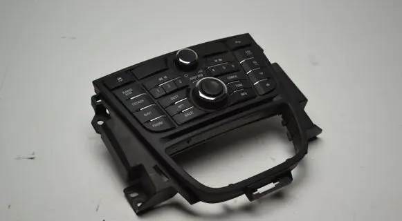Head unit multimedia control