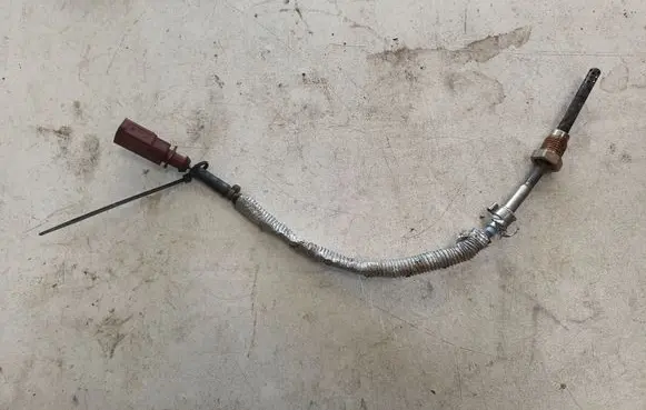 Audi A6 S6 C6 4F Exhaust gas temperature sensor 059906088M