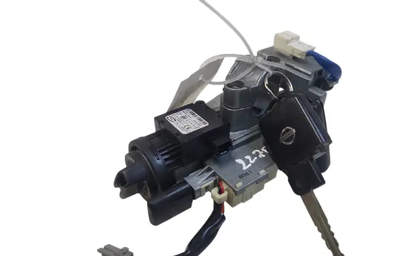 Nissan X-Trail T31 Ignition lock 216697757 W1014 2009DJ3410