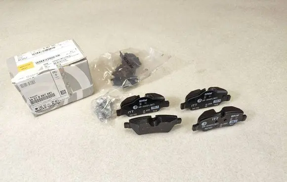 Mini One - Cooper F56 F55 Brake pads (rear) 8867491