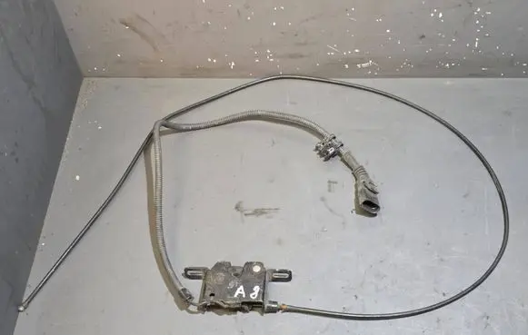 Audi A8 S8 D3 4E Engine bonnet/hood lock/catch 4E0823509D