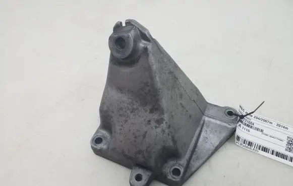 Mercedes-Benz C W204 Engine mounting bracket A2722231604