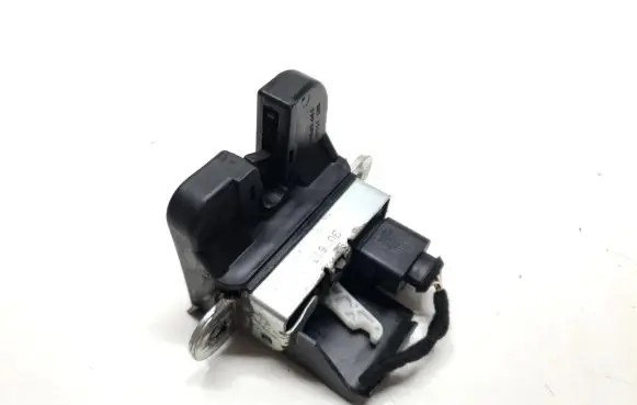 Volkswagen Golf V Tailgate/trunk/boot lock/catch/latch 1K6827505E