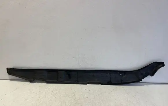 Audi Q7 4M Fender end trim 4M0821112