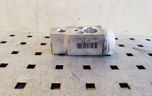 Air conditioning (A/C) expansion valve