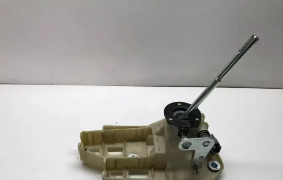 Volvo S80 Gear shifter/selector 8028100061 30711566