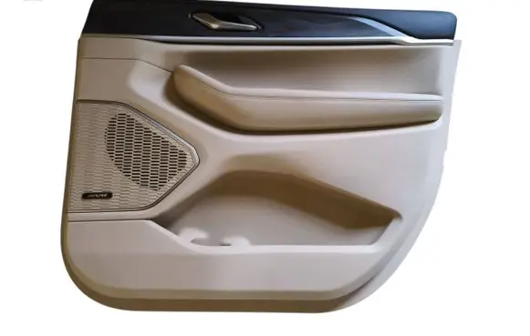 Jeep Grand Cherokee WL Front door card panel trim M0019575T