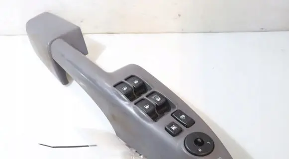 Hyundai Tucson JM Electric window control switch