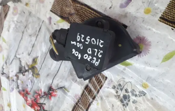 Peugeot 406 Accelerator pedal position sensor N6680005F026 97001043299204