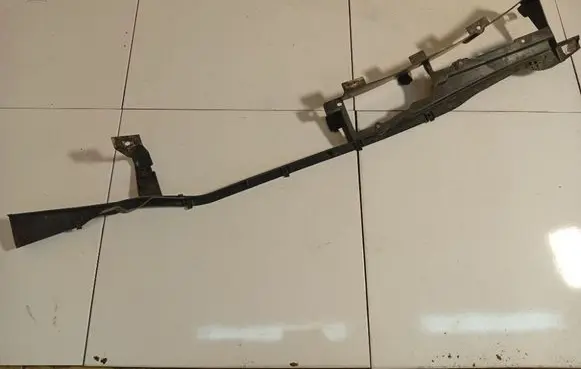 Cadillac SRX Wiper trim 184695047