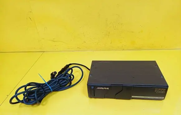 Volkswagen PASSAT B6 CD/DVD changer CHM-S11