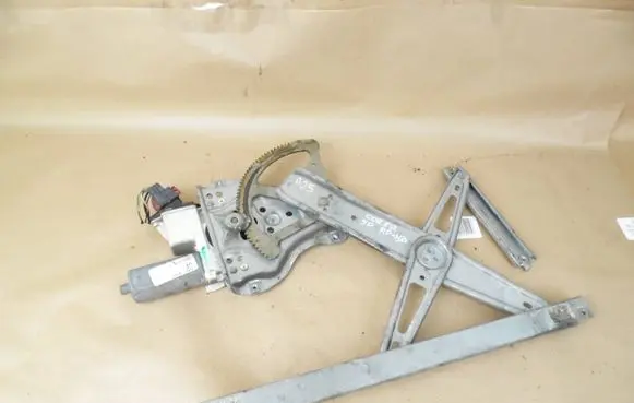 Toyota Corolla E120 E130 Front door electric window regulator 106089 6981002130