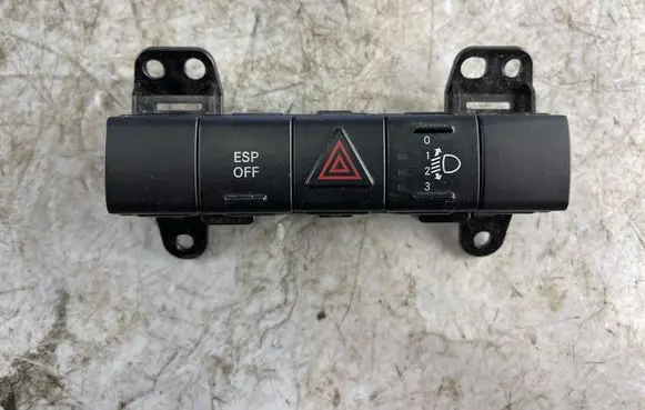 Dodge Caliber A set of switches P04602711ad 12862365d 2410270529