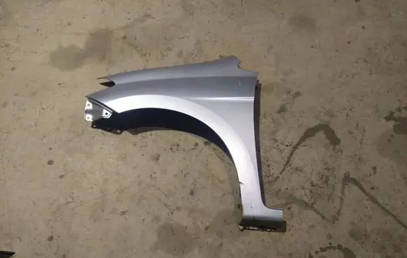 Honda FR-V Fender