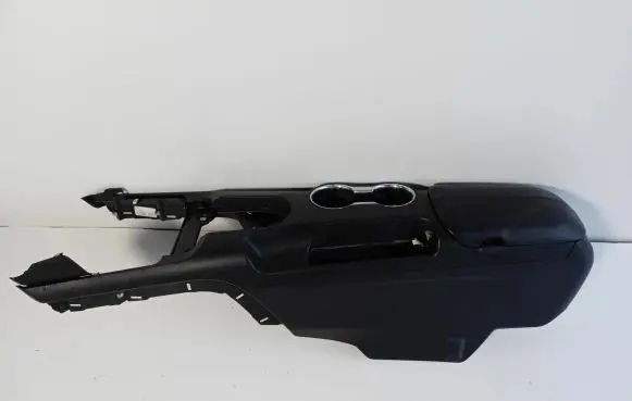 Ford Mustang VI Center console FR3B-63044E50