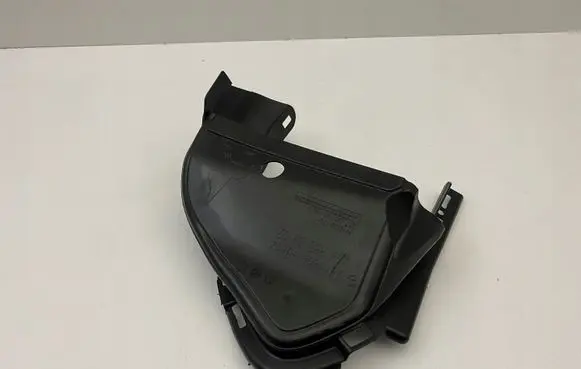 Mercedes-Benz CLS W257 Intercooler air guide/duct channel A2578853902