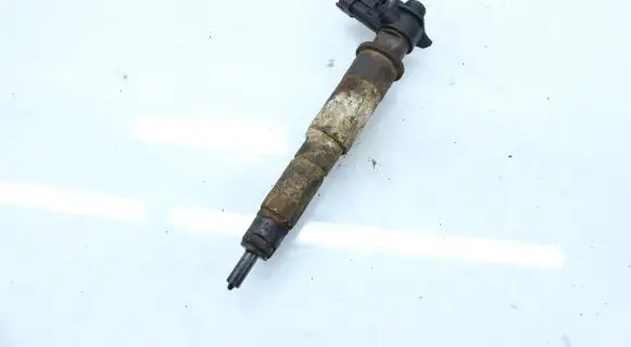 Opel Vivaro Fuel injector 0986435
