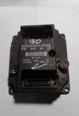 Mercedes-Benz C W202 Engine control unit/module 0185454132