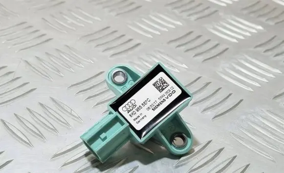 Audi A5 Sportback 8TA Airbag deployment crash/impact sensor 5WK4380902 8K0955557C