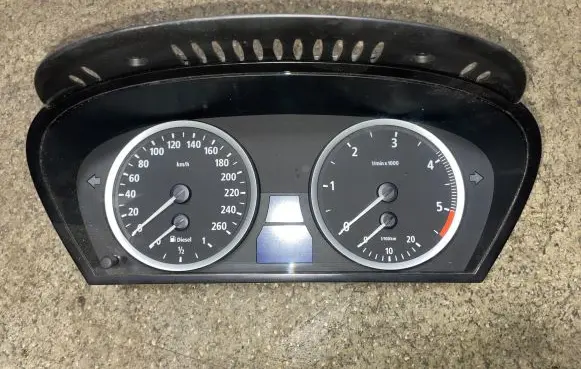BMW 5 E60 E61 Speedometer (instrument cluster) 62119135253 789801890R 110080213