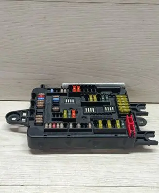 BMW 1 F20 F21 Fuse module 6114V8 925946601 19112000002