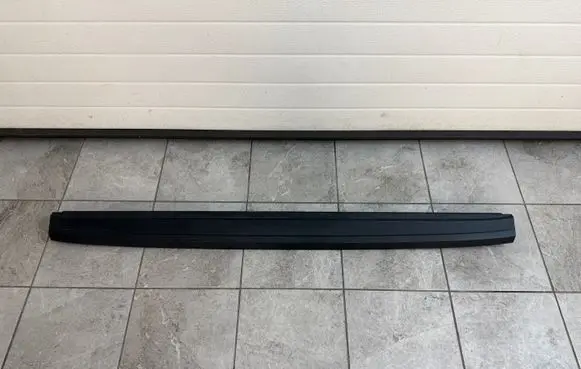 Volkswagen Amarok II Tailgate trim 