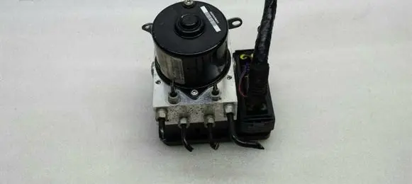 BMW 1 E81 E87 ABS Pump 34516791521