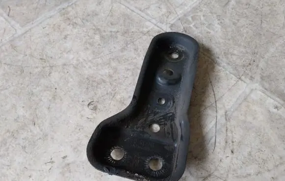 Volkswagen PASSAT B8 Other front suspension part 5Q0199518E