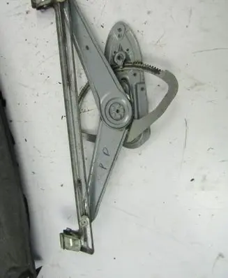 Ford Focus C-MAX Front door window regulator with motor 