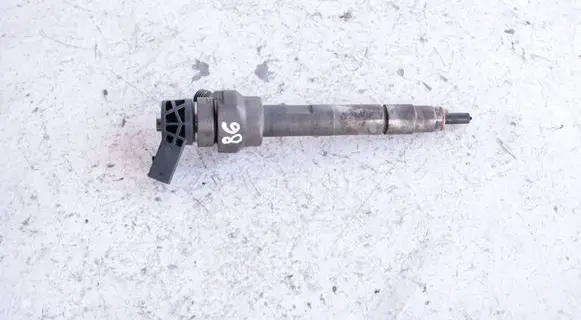 BMW 5 F10 F11 Fuel injector 7810702 0445110616