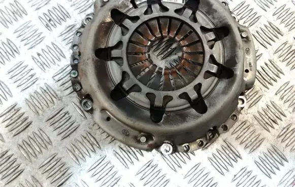 Ford Fiesta Pressure plate 8V21