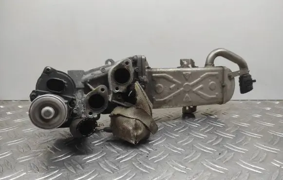 Skoda Superb B6 (3T) EGR valve cooler 03L131512B 1422110901D