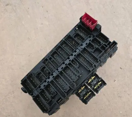 Volkswagen Golf IV Fuse box set 357937039