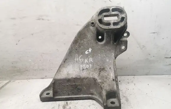 Audi A6 S6 C4 4A Engine mounting bracket 4A0199312