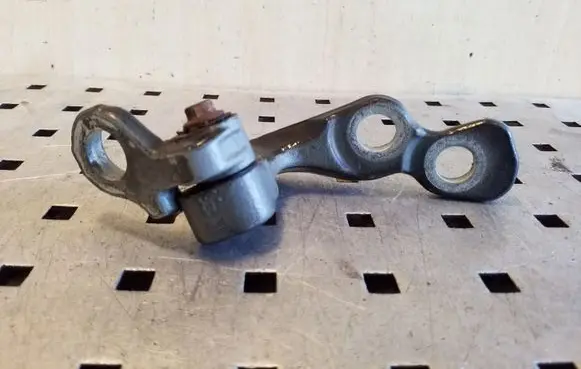 Ford Kuga I Front door lower hinge 