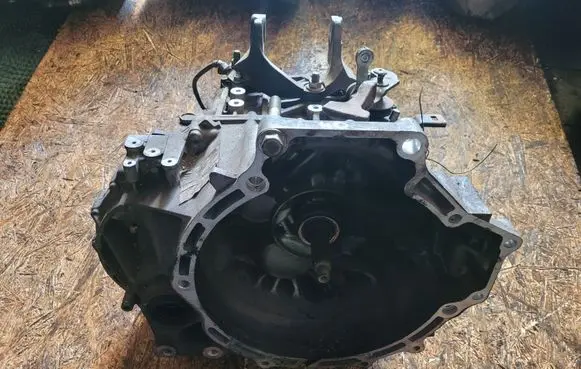 Manual 6 speed gearbox