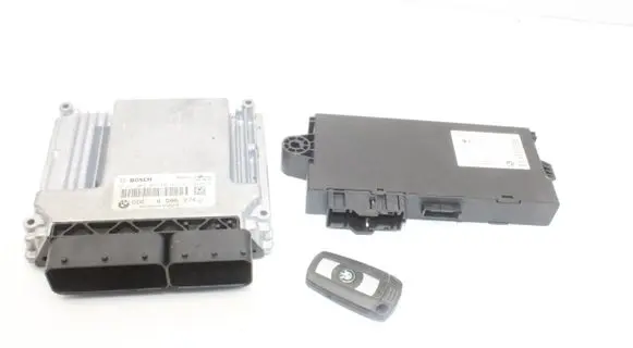 BMW 3 E92 E93 Engine ECU kit and lock set 8506374 0281016067