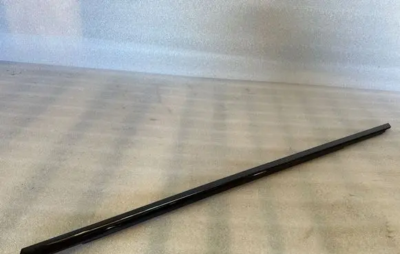 BMW X5 G05 Front door trim (molding) 5A8A265 12773518