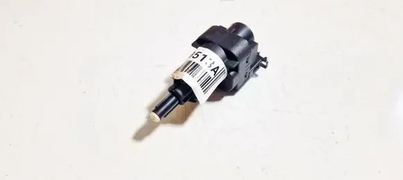 Volkswagen Polo IV 9N3 Brake pedal sensor switch 6q0945511