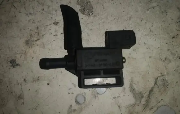 Volvo S40 Turbo solenoid valve 9470775 C824