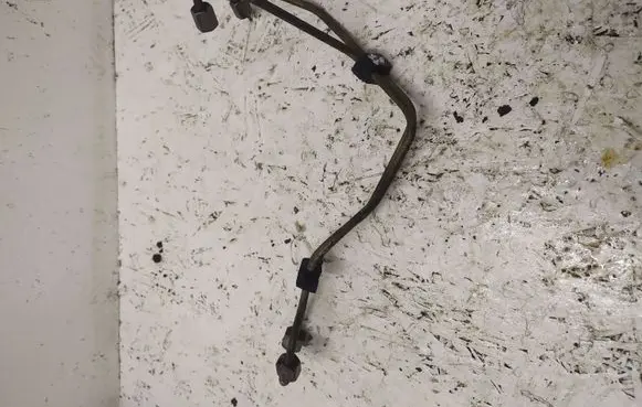 Volvo S40 Fuel line pipe