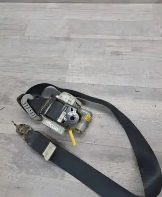 Mazda 5 Front seatbelt 0434087 0138255